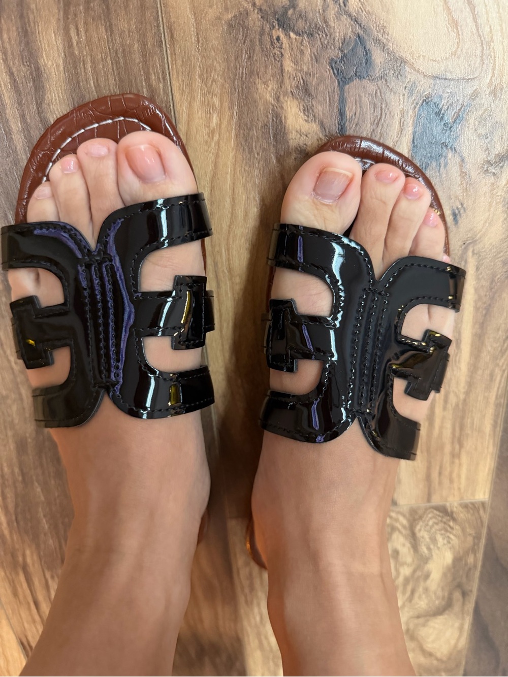 Sam Edelman Women’s Black Patent Slide Sandals 5.5 size - Picture 3 of 4